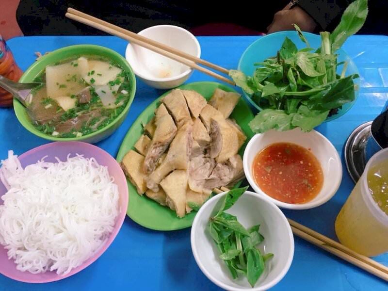 Start your Hanoi Travel with a flavorful bowl